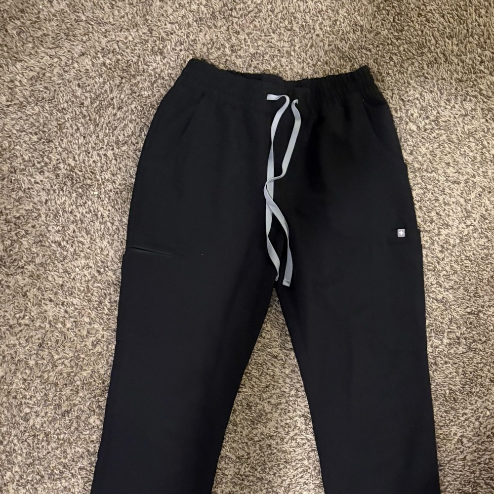 FIGS - High Waisted Dowa Scrub Pant (M) - Black